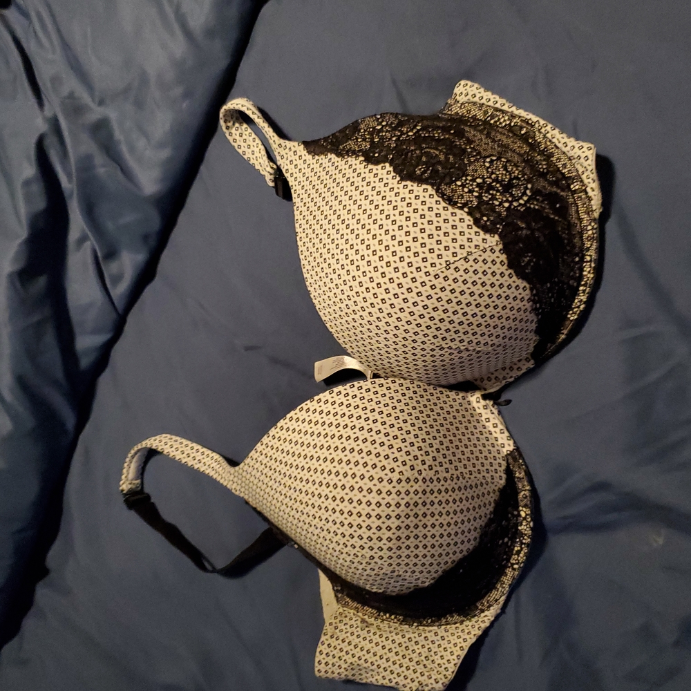 Plunge bra
